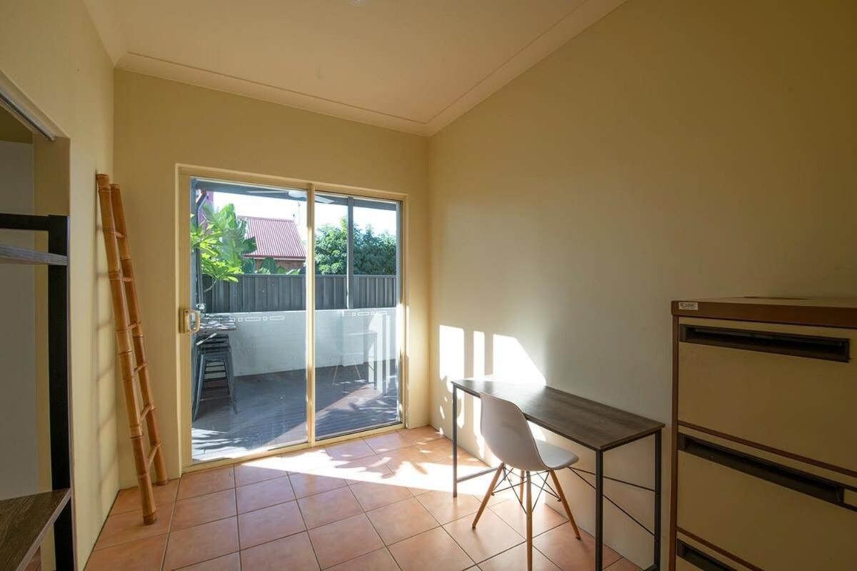 Tranquil Taylor - Two-Storey Cbd Family Home, Bbq Dubbo Bagian luar foto